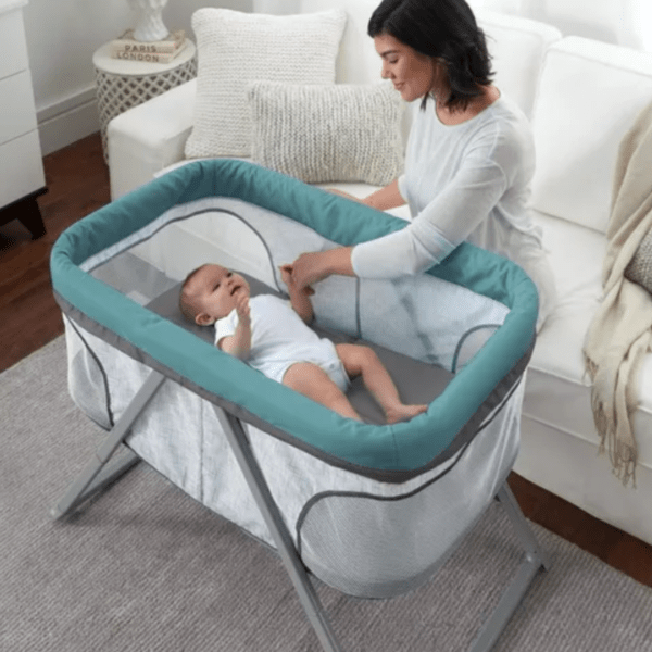 FOLDAWAY ROCKING BASSINET BEAUMONT – INGENUITY